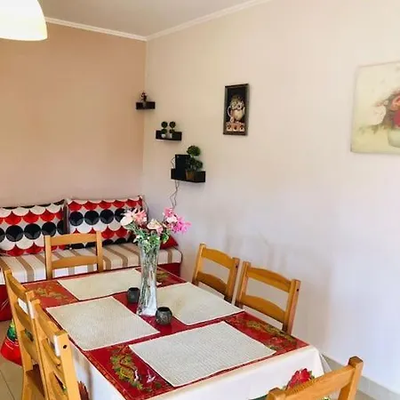 Appartement Ariadni's 2 *
