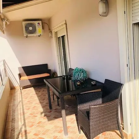 Ariadni's 2 Appartement